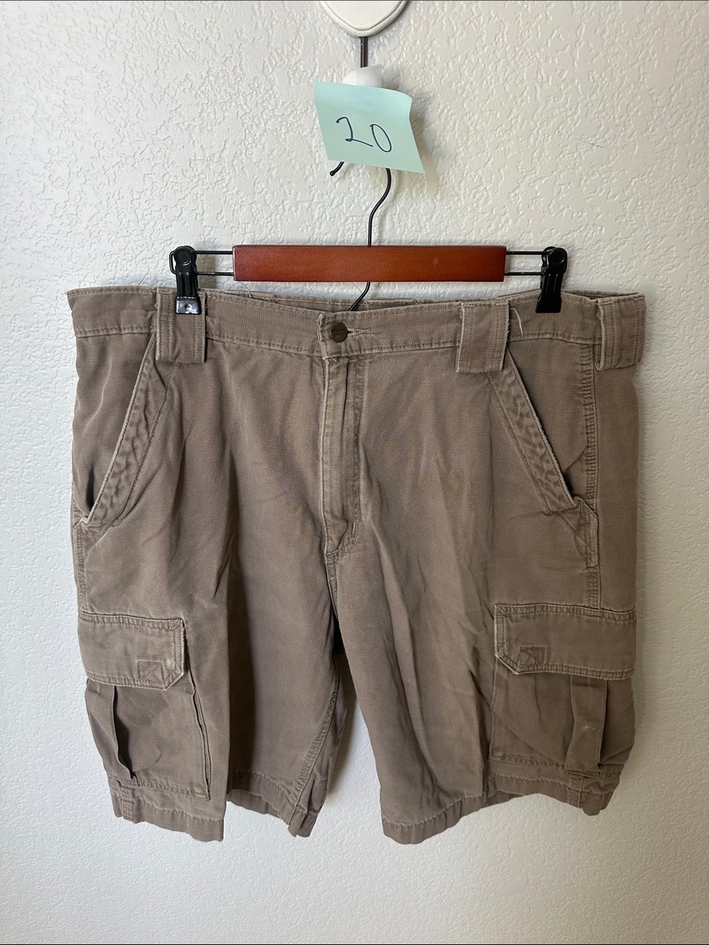 Carhartt Men's Cargo Shorts in Taupe Brown
